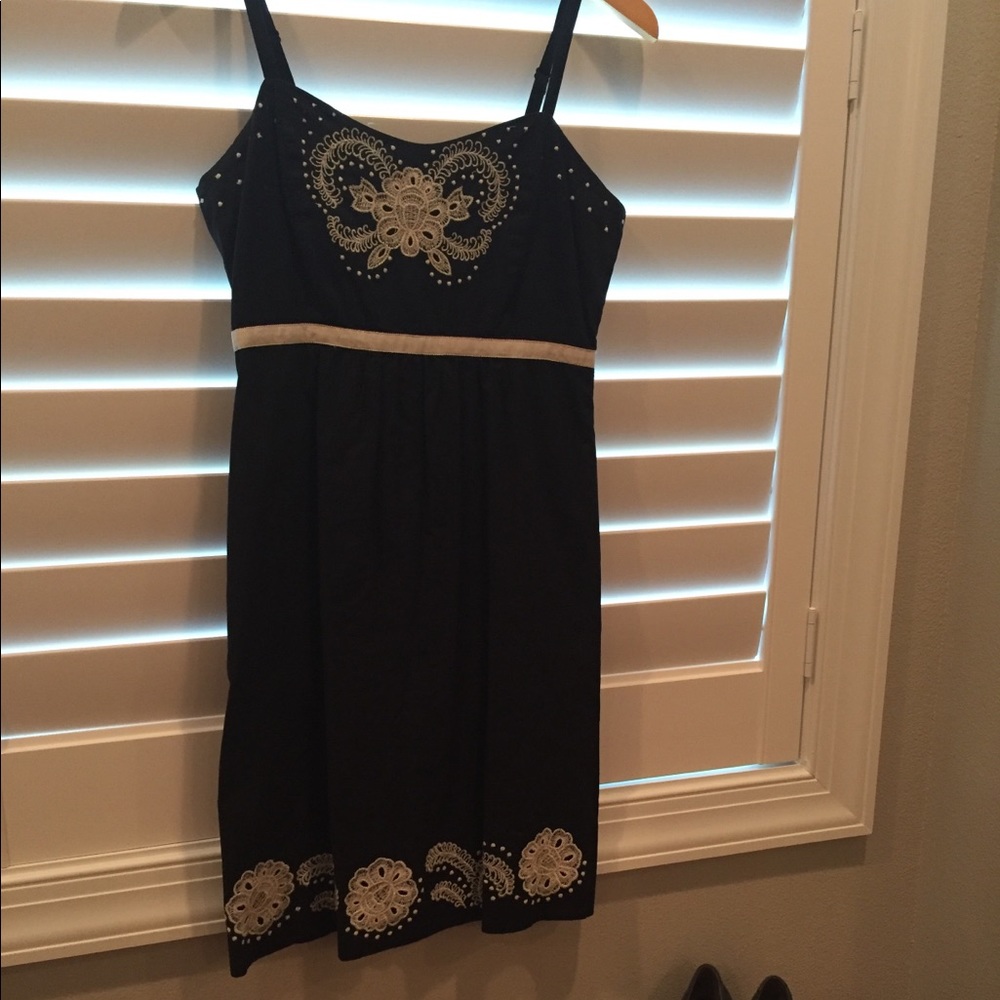 Gorgeous summer dress with beautiful detail